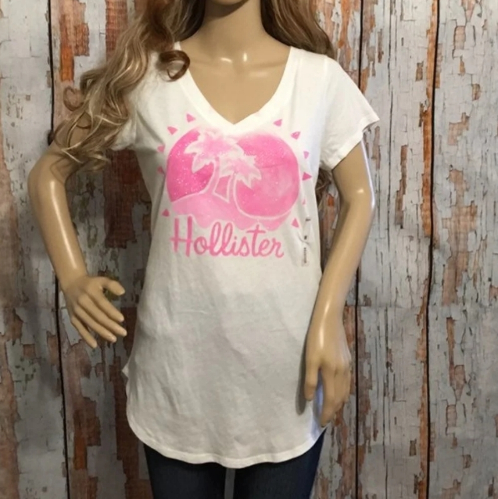 Bnwt hollister White vneck T-shirt
